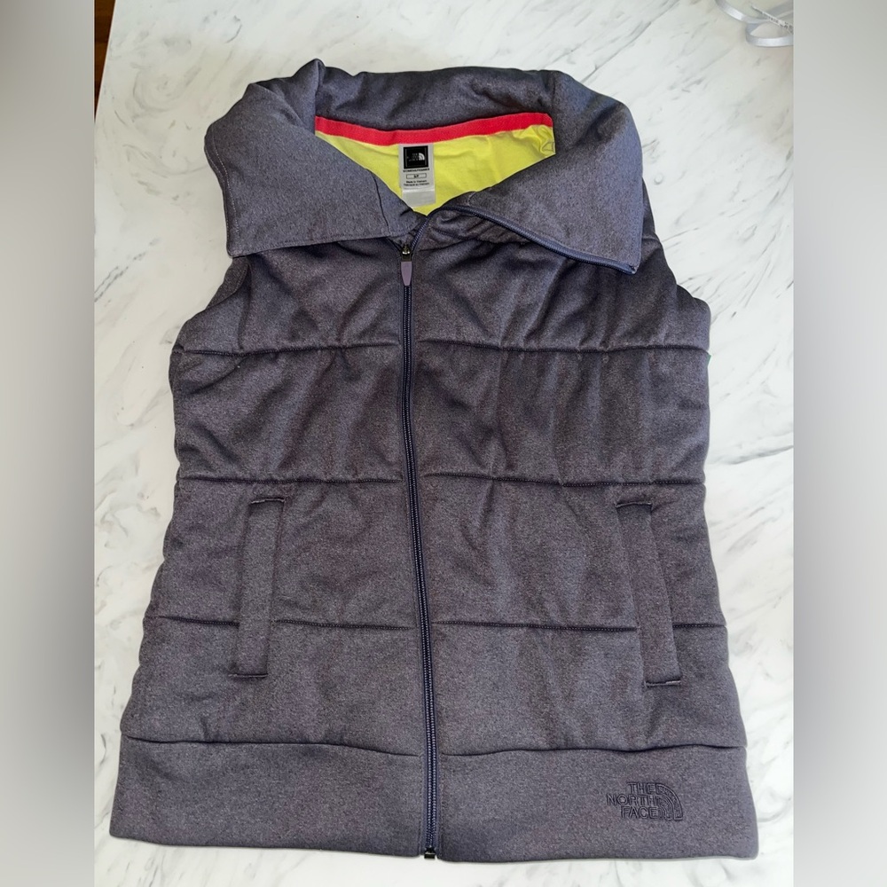 The north face warm gray puffer puffy down vest jacket s zip